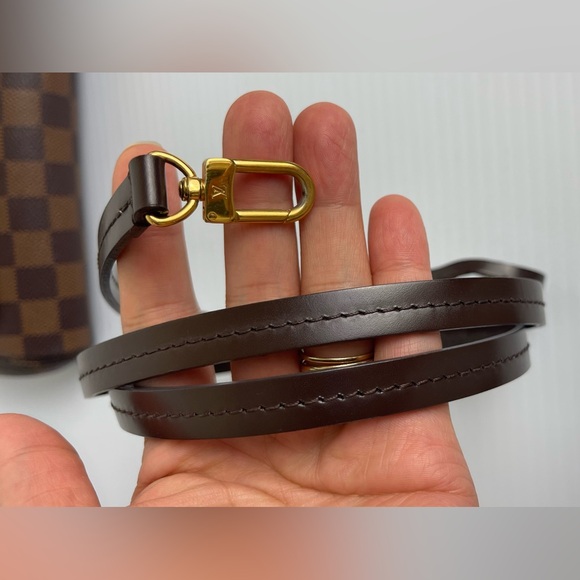 Authentic Louis Vuitton Favorite PM Damier Ebene Crossbody Clutch Purse Handbag - Picture 16 of 16